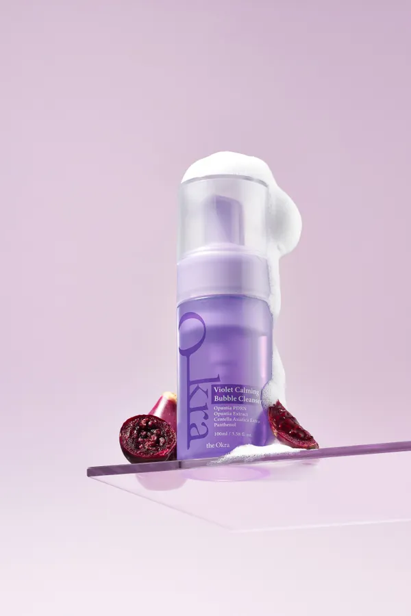 디오크라 화장품 제품 촬영 — 무지 배경 · 미디엄 · 주색 화이트·핑크·퍼플